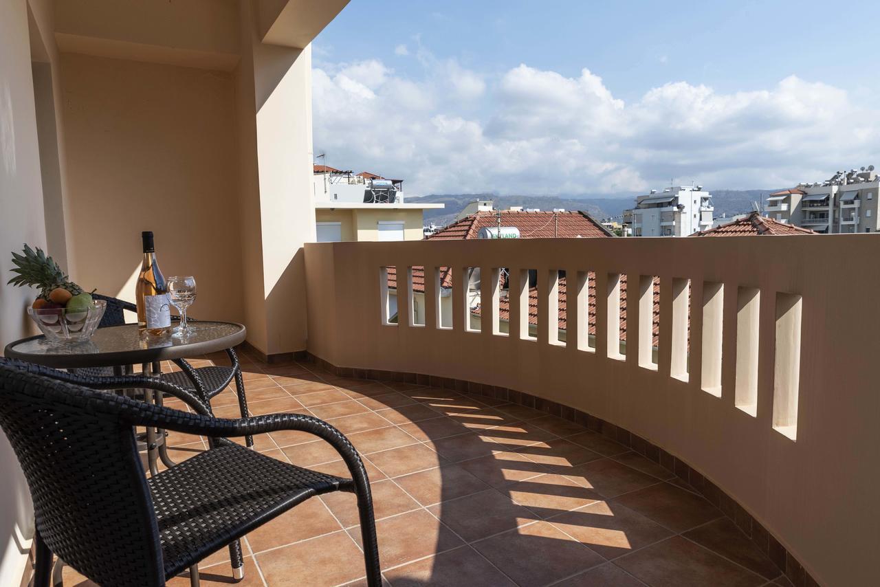 Plumi City Apartments Chania  Ngoại thất bức ảnh